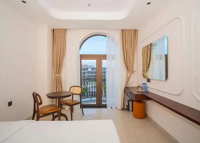 Grand Khách sạn 4*