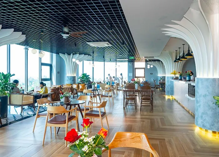Grand Khách sạn Phan Thiết