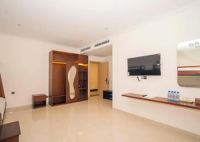 Khách sạn Grand 4*