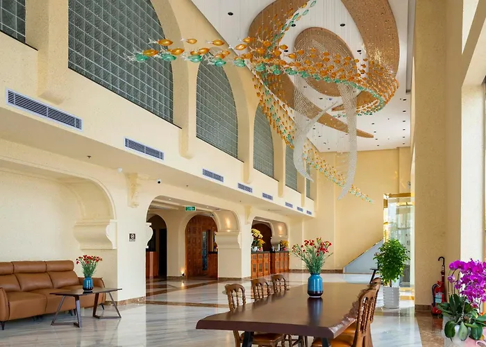 Grand Khách sạn