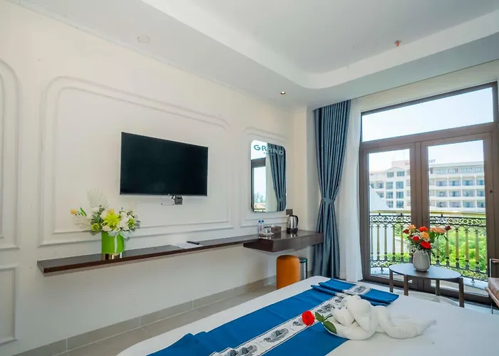 Khách sạn Grand 4*